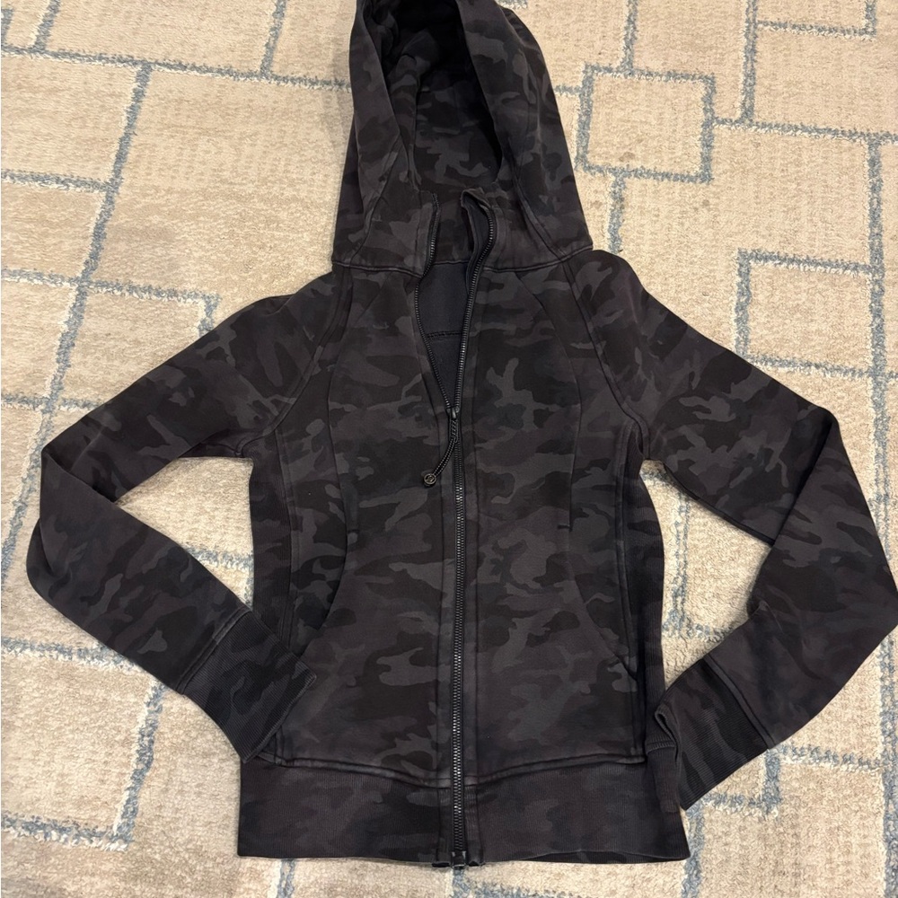 Lululemon Black Camo Zip-Up Hoodie Size 0